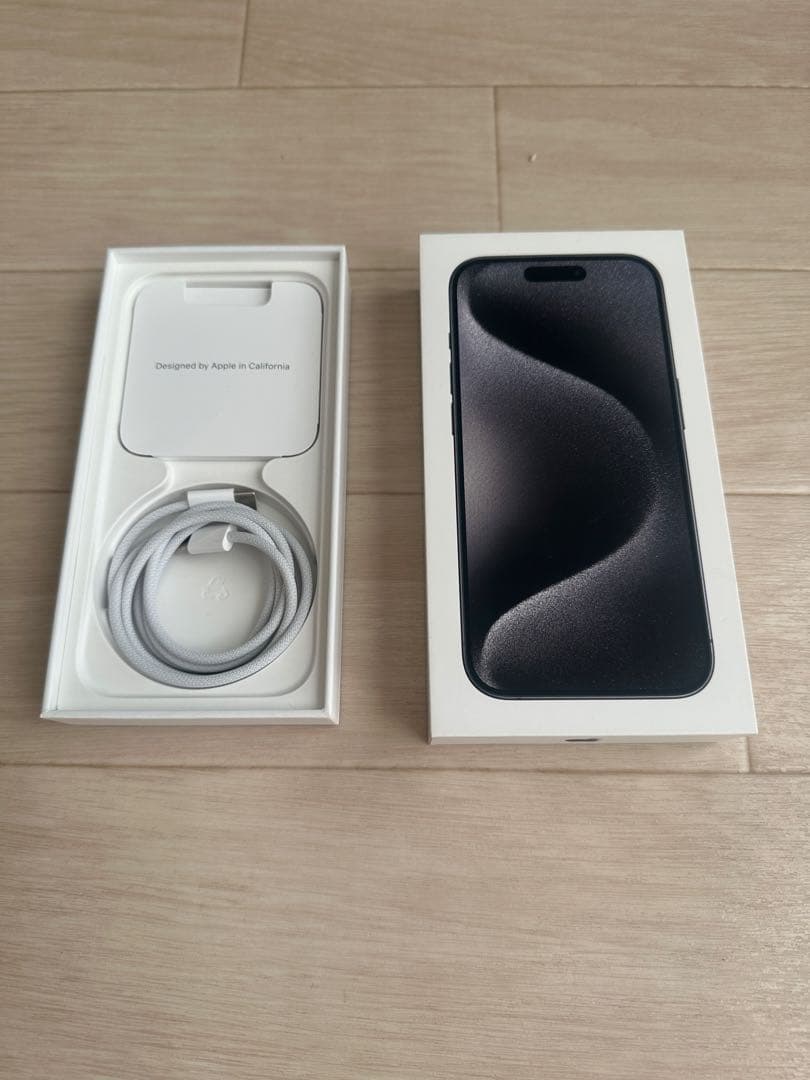 Apple iPhone 15 Pro ブラックチタニウム 128GB