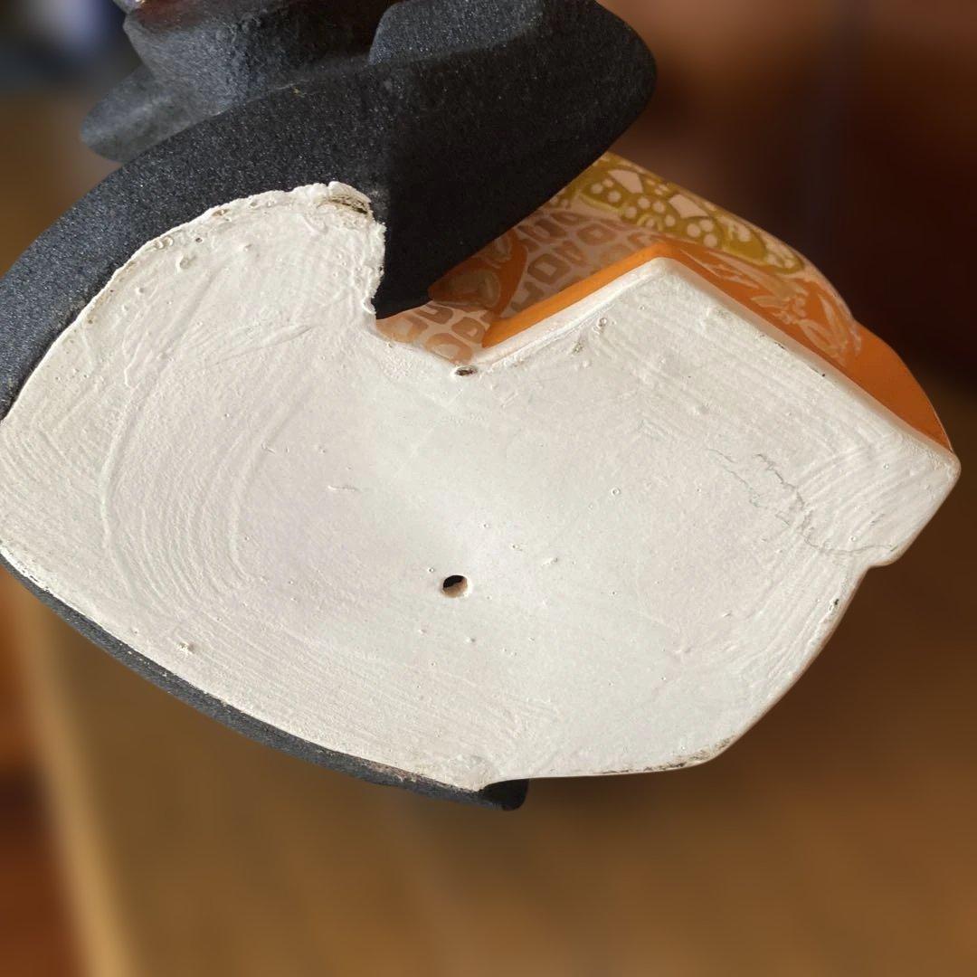 博多人形　オレンジと黒の着物