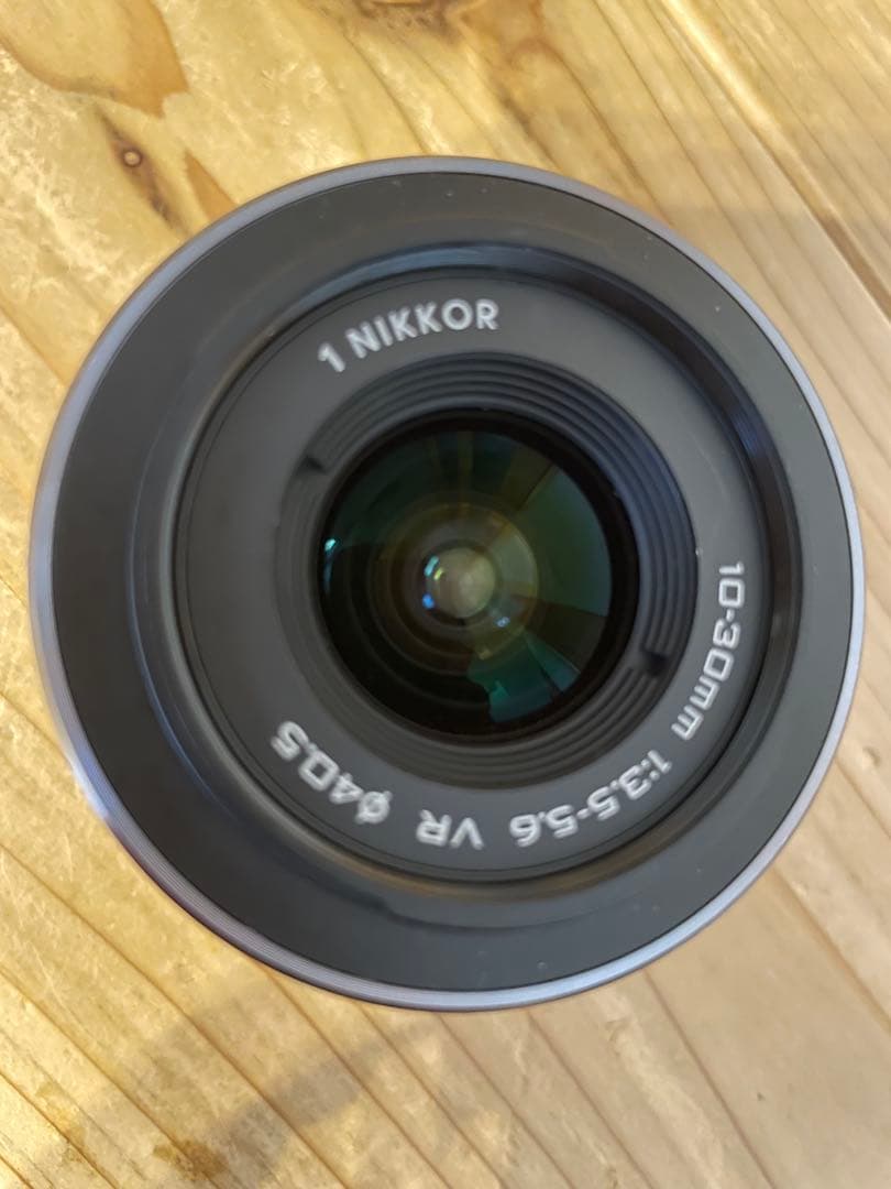 Nikon J1 カメラ 本体 レンズ 充電器 USBケーブル 使用説明書