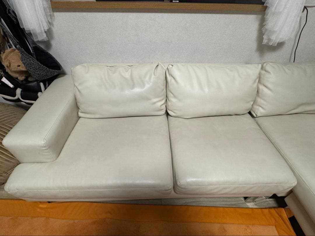 直接引き取り限定東京ホワイト コーナーソファ 合成皮革