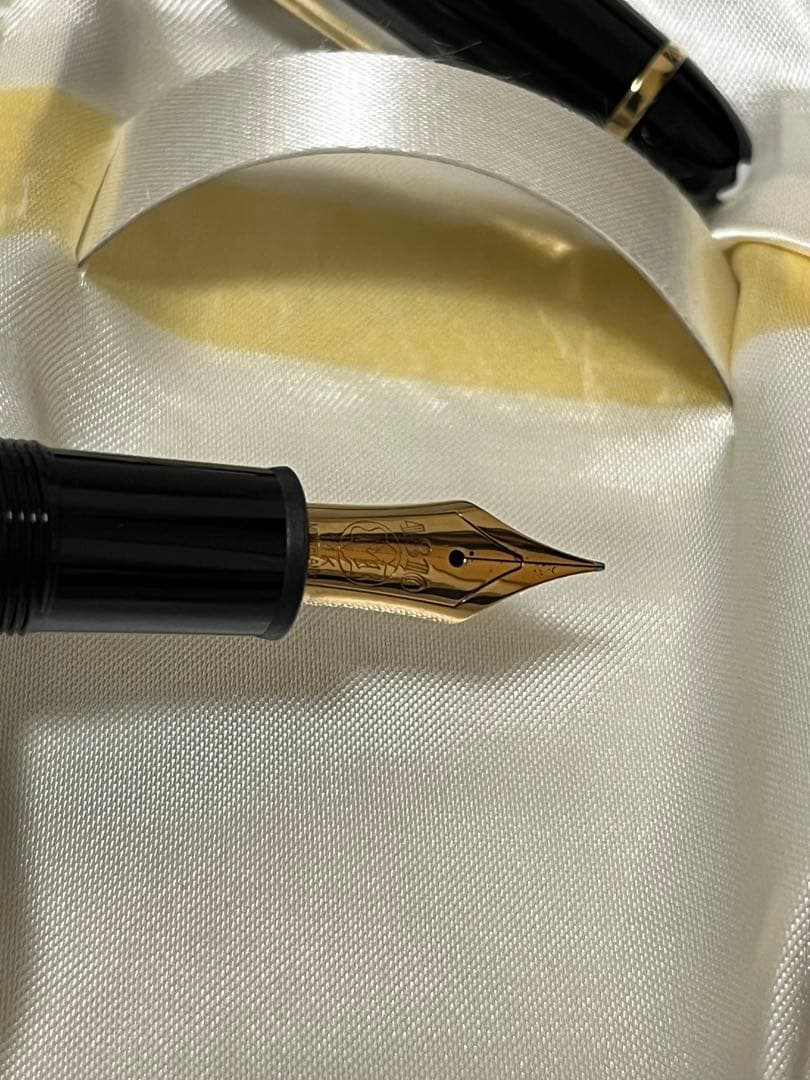 MONTBLANC 万年筆 ブラック　モンブラン