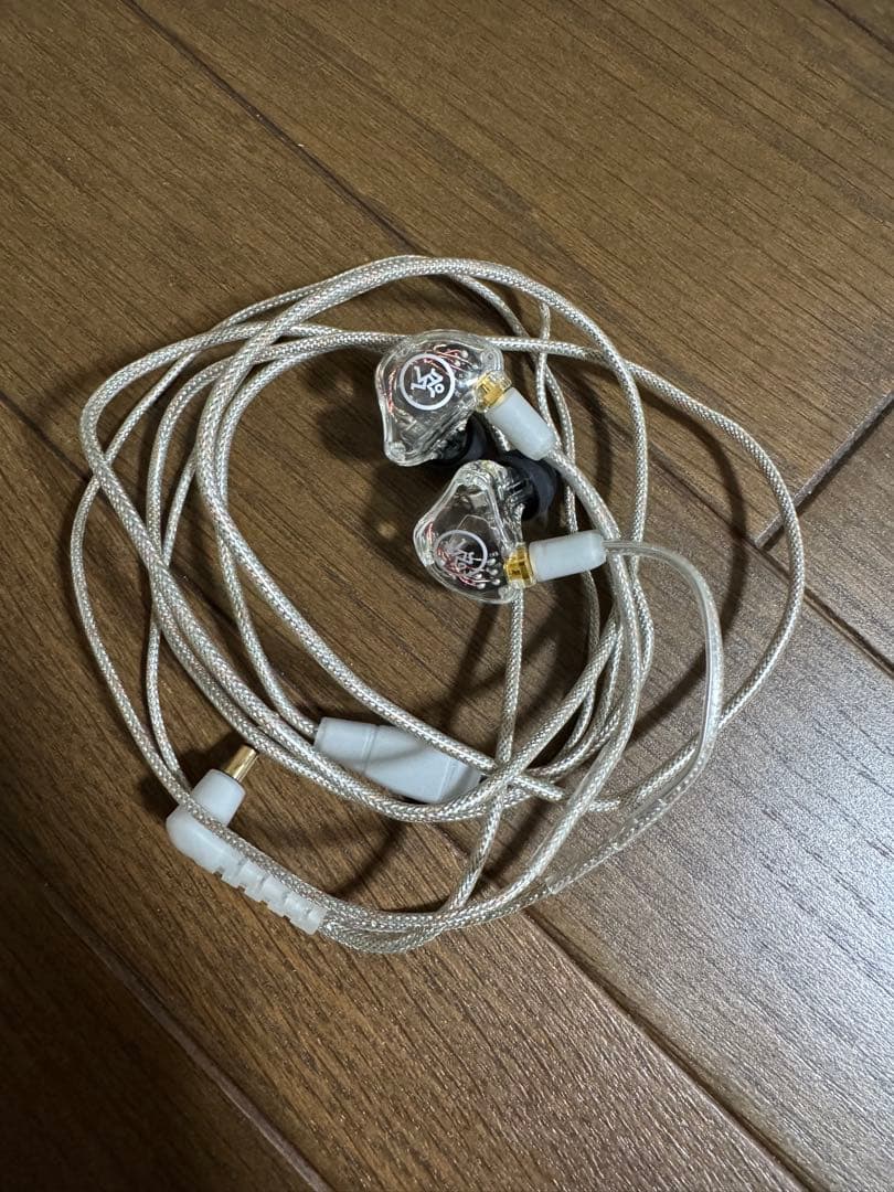 【美品】MACKIE MP-360 有線イヤホン クリアシェルデザイン