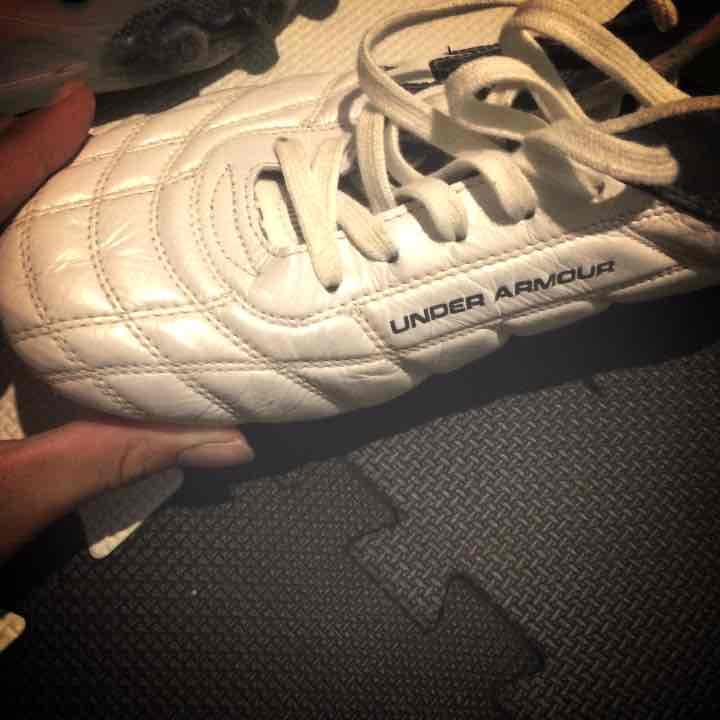 アンダアーマー スパイク