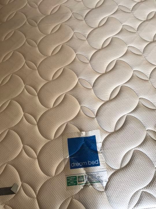 マットレス、ベッド