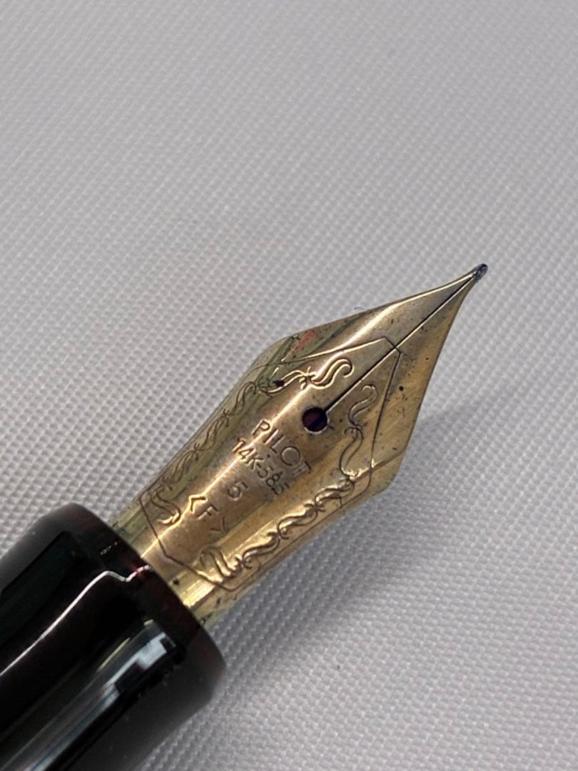 Pilot 万年筆 黒