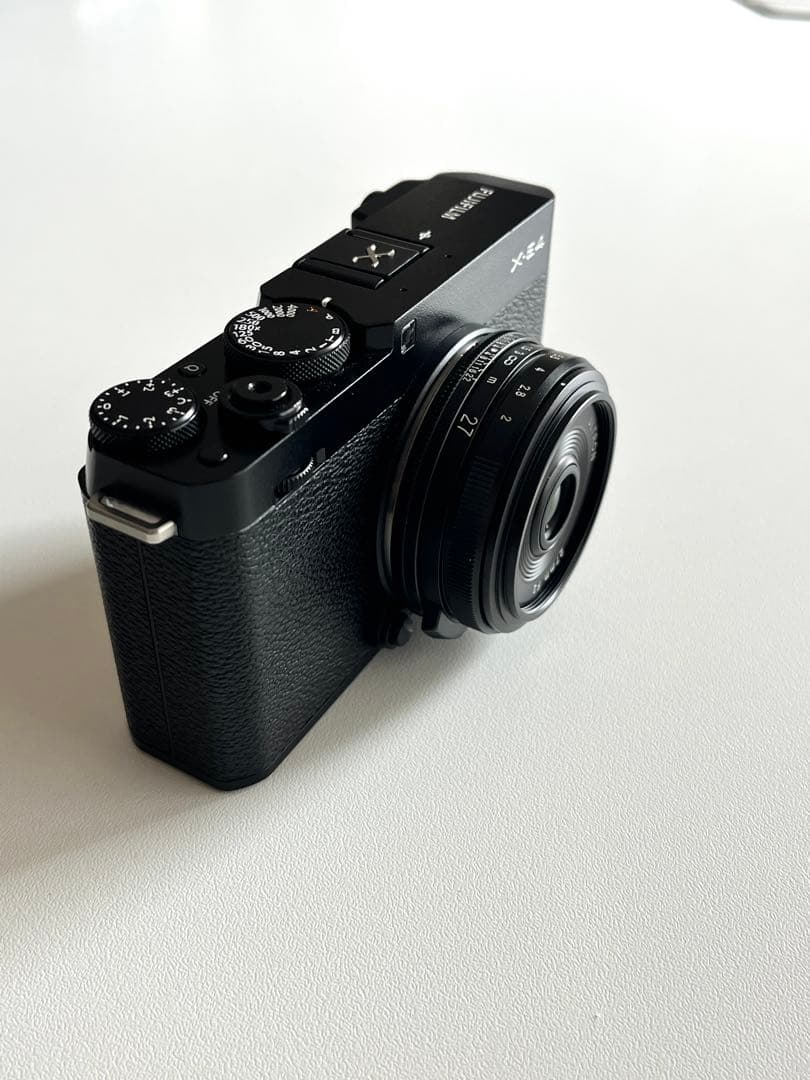 【美品】フォトグレンダー ULTRON 27mmF2 X-mount ブラック