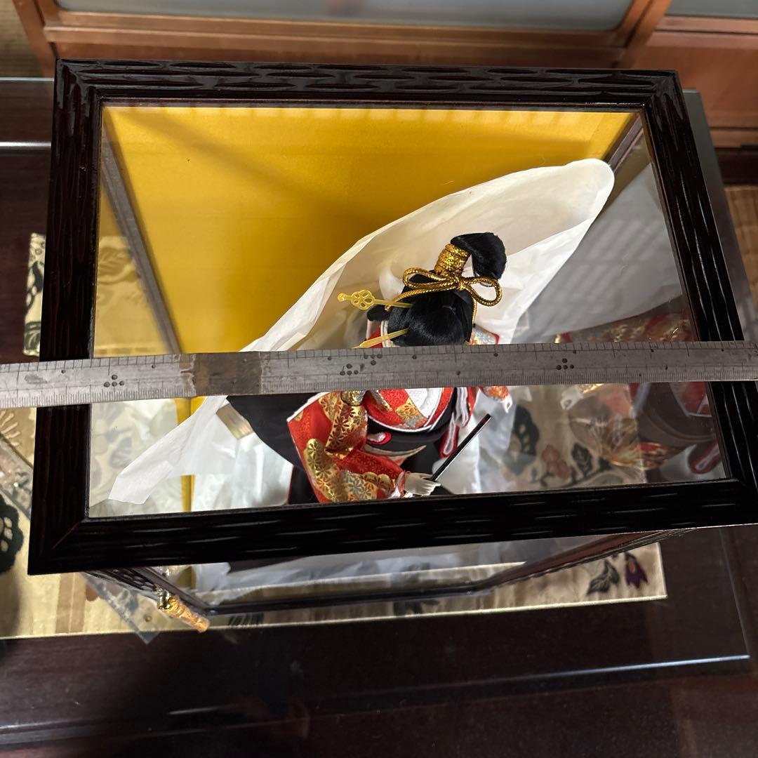 尾山人形 伝統的和服 黒赤