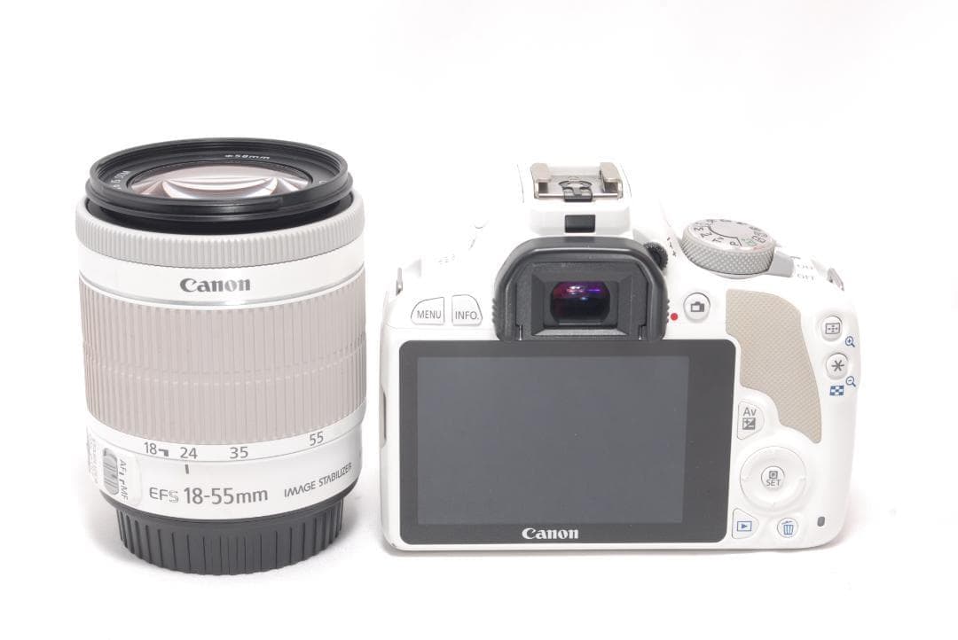 ⭐️希少なホワイト⭐️Canon Kiss X7 キャノン　デジタル一眼レフ