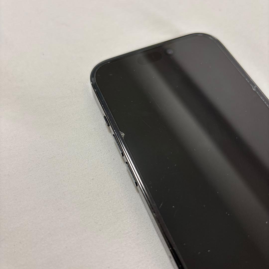 Apple iPhone 14 Pro 本体