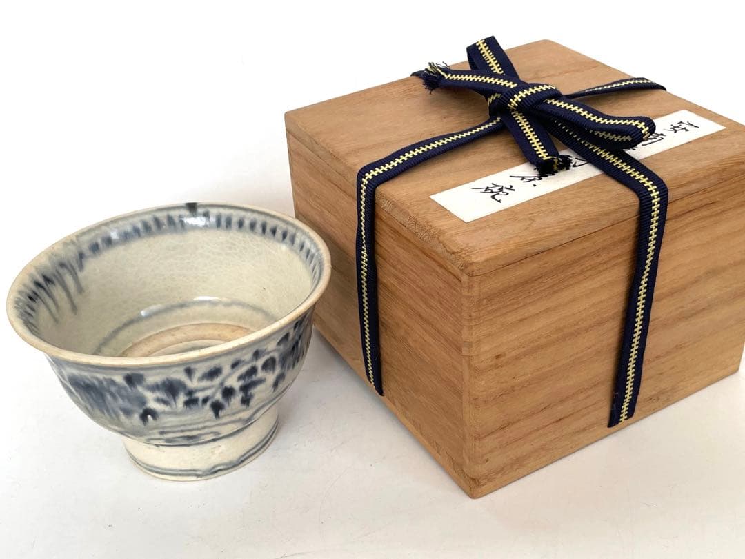 骨董　アンティーク　安南　絞手　茶碗　ベトナム古陶磁　蜻蛉手茶碗