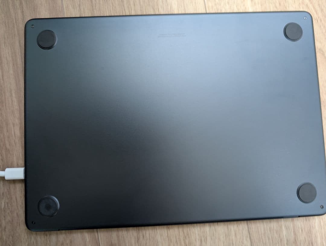 MacBook Air (M2, 2022) ・メモリ24GB,SSD256GB