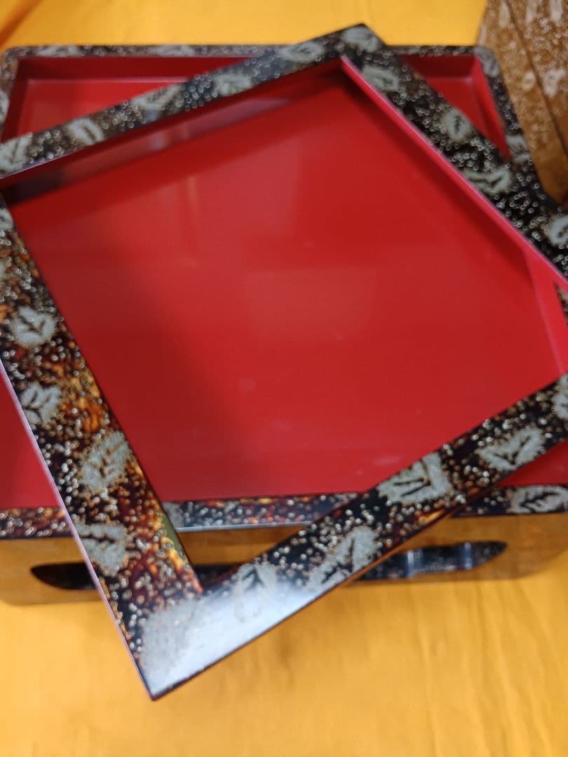 若狭塗？　五段重箱　台付き