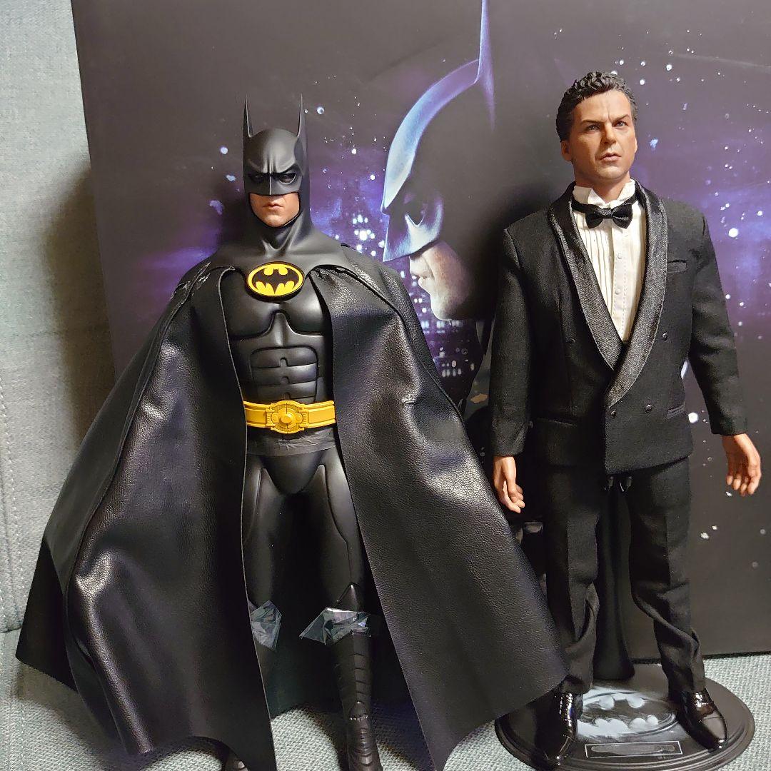 最終値下げ ホットトイズ ブルース・ウェイン 1/6 フィギュア