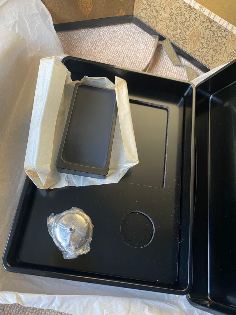 螺鈿唐子　硯箱　武蔵川建三(貢山)氏作