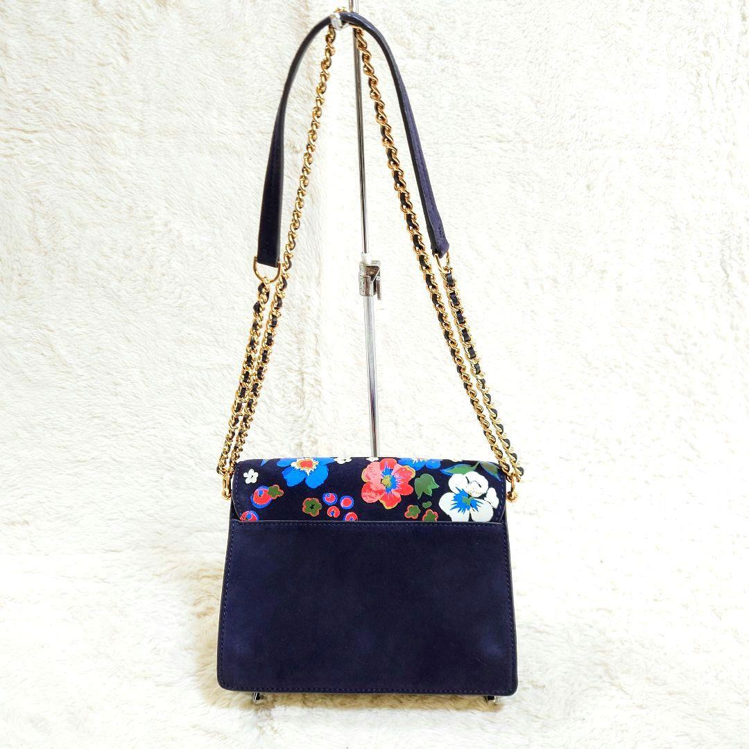 に*む様 トリーバーチ チェーンショルダーバッグ パーカー 刺繍 花柄 ネイビー