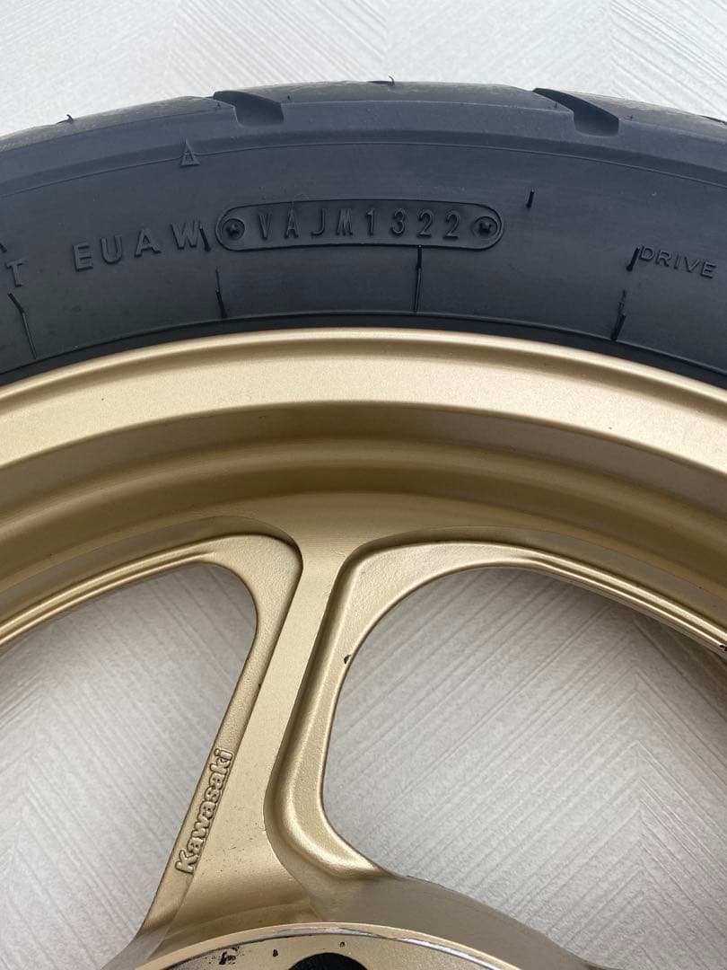 Zaki ゼファー1100 純正ホイール・タイヤ