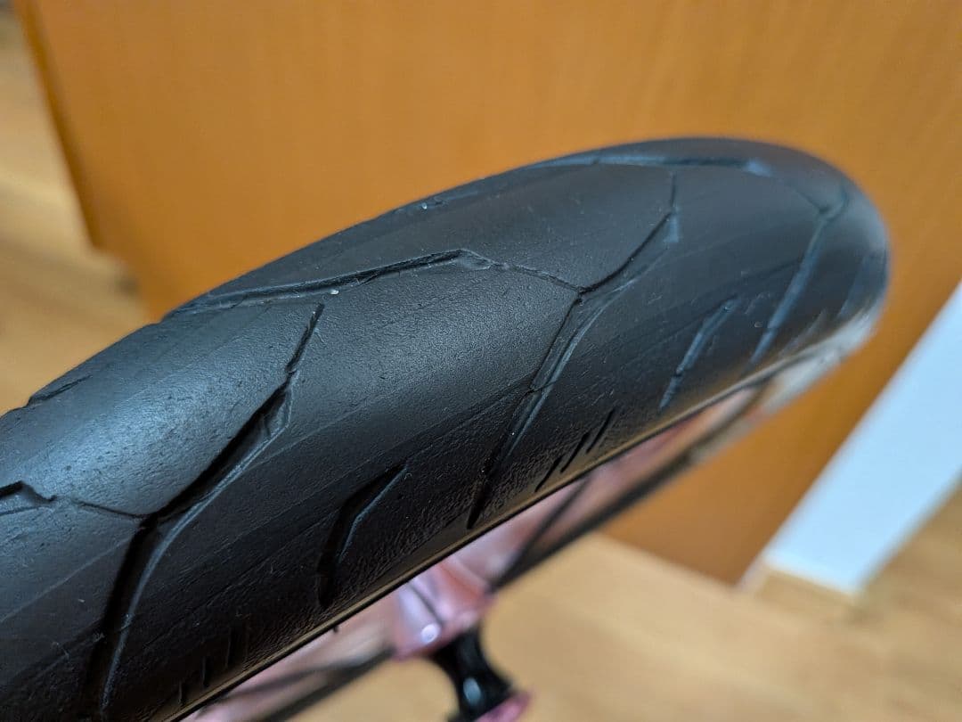 CSTタイヤ＋アルミホイール 完組 ピンク ランバイク ストライダー