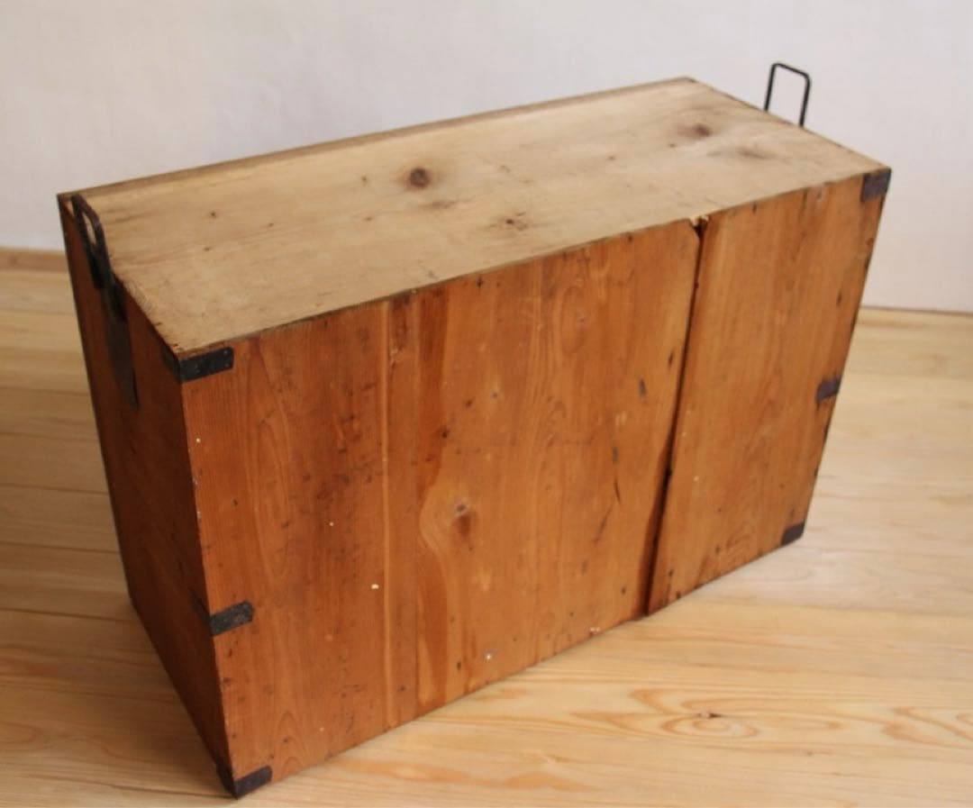 チェスト　棚　収納棚　タンス　箪笥　古道具　古家具　ビンテージ　アンティーク