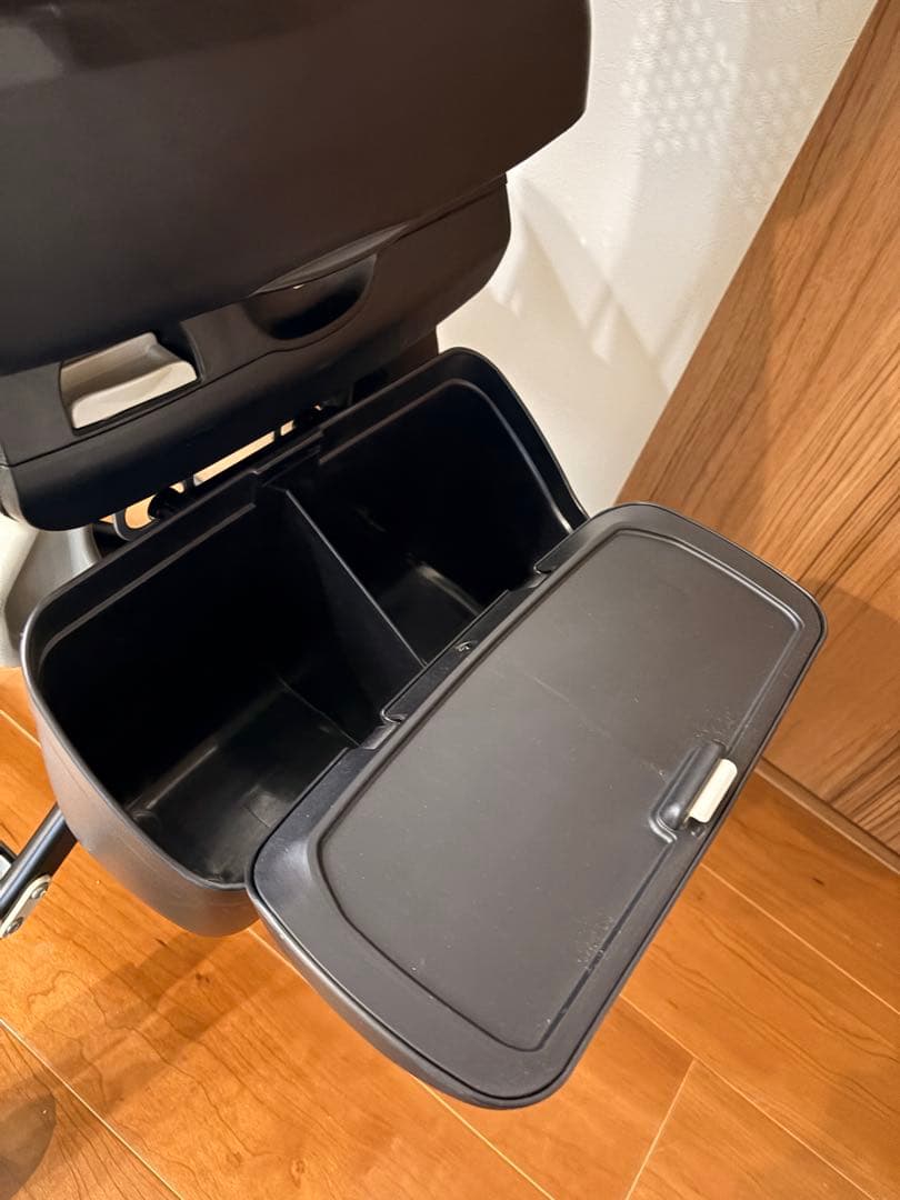 コンビ　電動ハイローチェア　　フェアレット ラグジュア