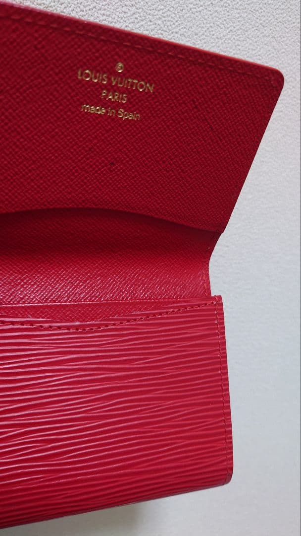 ヴィトン エピ カードケース