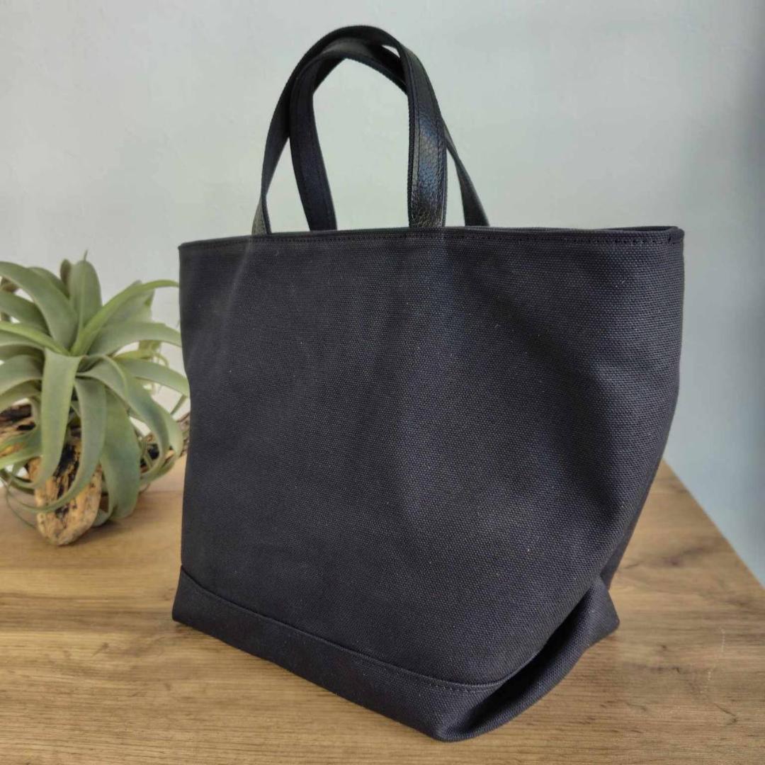 coffee様 /2025タンバリンネイビー×白/がま口ポケット付きMSトート