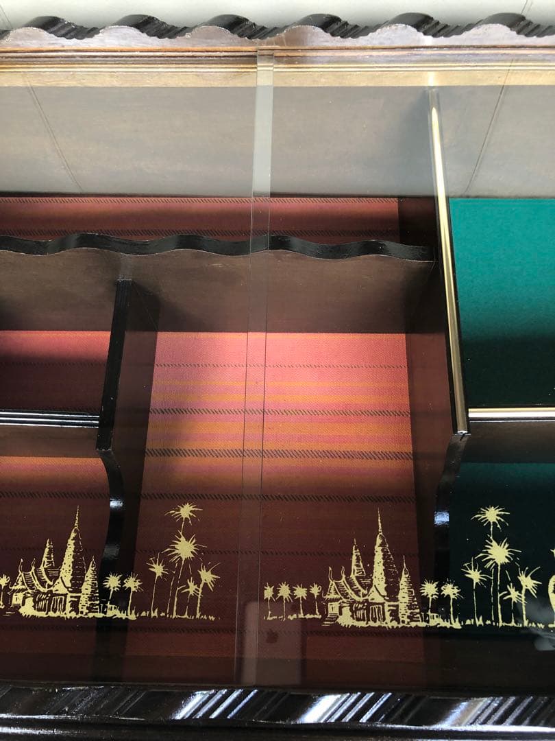 リビングボード　レトロ キャビネット　ガラス戸 アンティーク家具