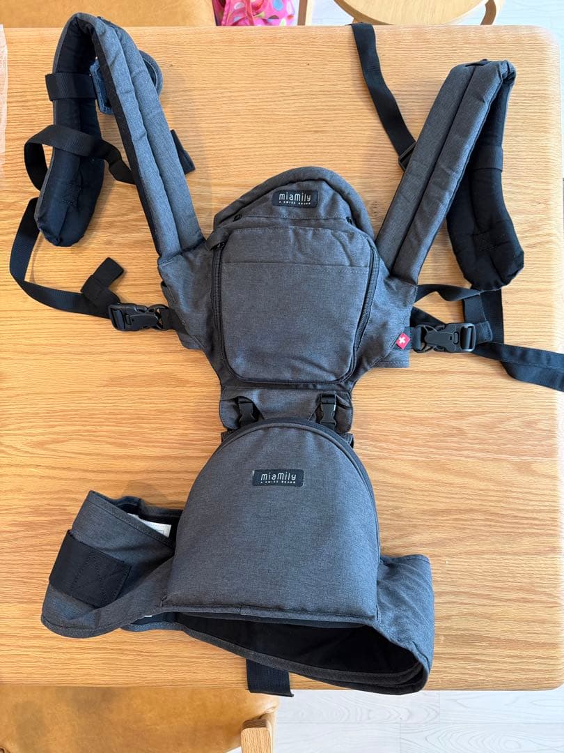 miamiiy Hipster Plus 抱っこ紐 グレー