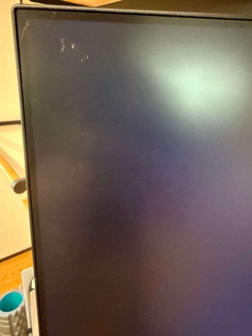 PHILIPS ゲーミングモニター 24M2N32 モニターアームも付けれます。