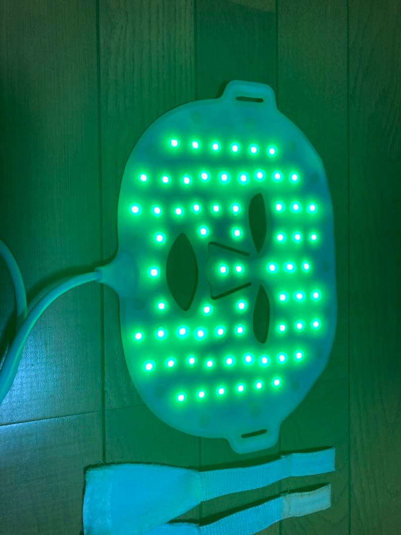 Aduro LEDフェイスマスク ホワイト 美顔器