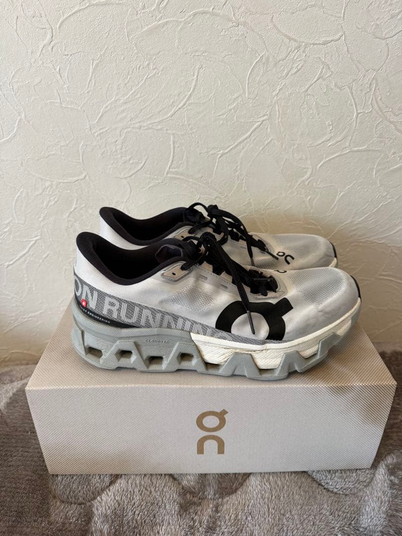 On クラウドモンスターハイパー　27.5cm