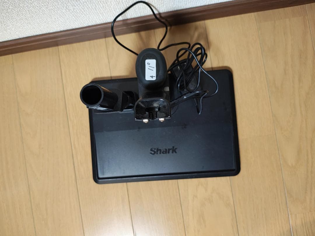 シャーク★コードレスクリーナー★CS401JGR★バッテリーの状態良好★難あり