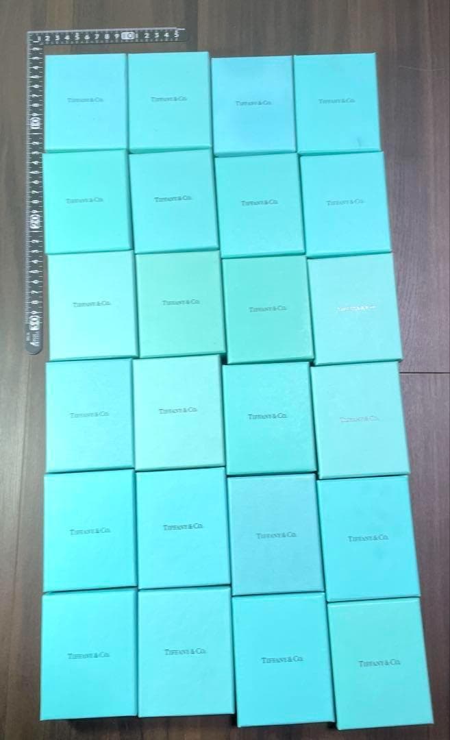 Tiffany & Co. ギフトボックスセット24個 50%割引セール中