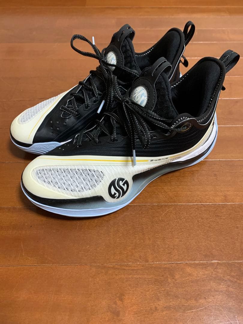 バスケットボールシューズ ZEN VI \"Yin Yang\"