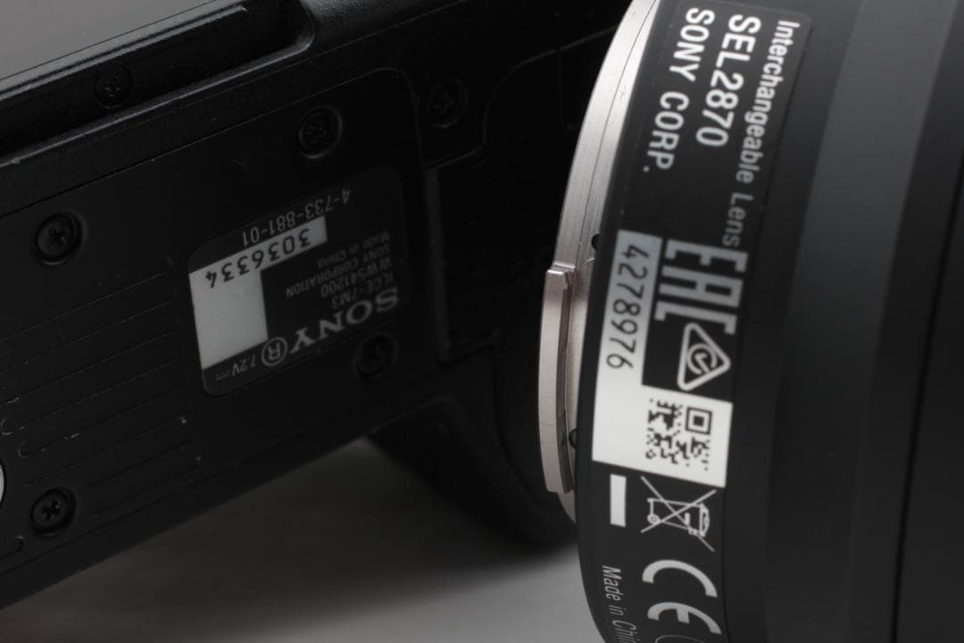 美品 シャッター 74771回 Sony α7 III SEL2870 セット