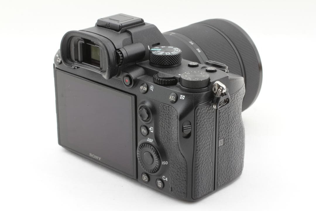 美品 シャッター 74771回 Sony α7 III SEL2870 セット