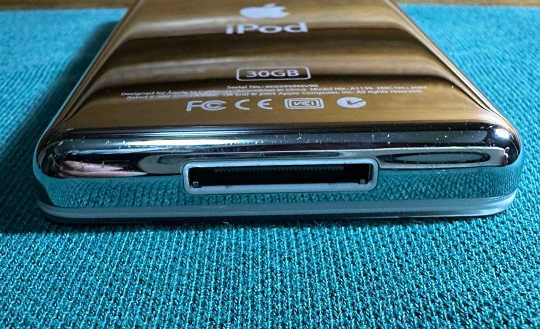 きれいなiPod Classic 5.5世代 MA444 30GB新品バッテリー