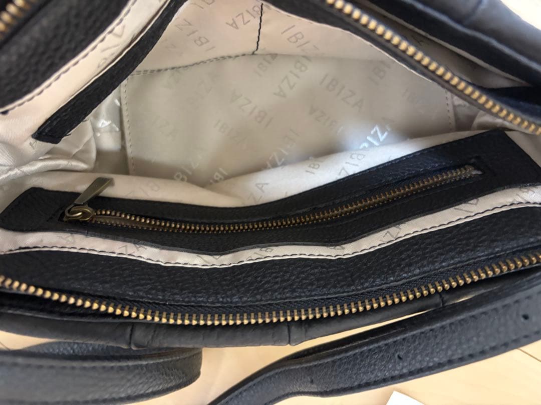 ももこ様用　IBIZAイビサ　ブラックレザーショルダーバッグ　未使用