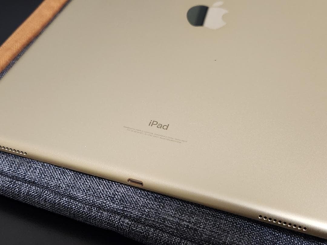 iPad Pro 第2世代 12.9インチ バッテリー100% 純正ペン付き