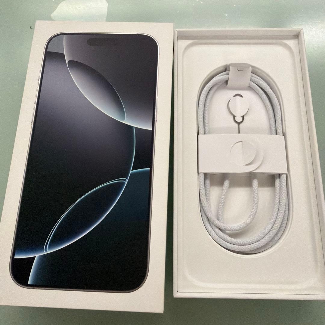 iPhone 16 promax 256GB ホワイトチタニウム 美品　98%