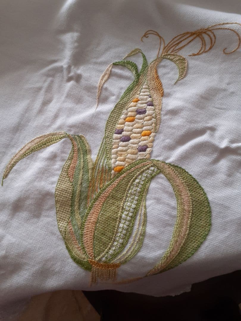 戸塚刺繍、新品未使用 西洋野菜刺繍 テーブルクロス( 大) 円形、長方形他