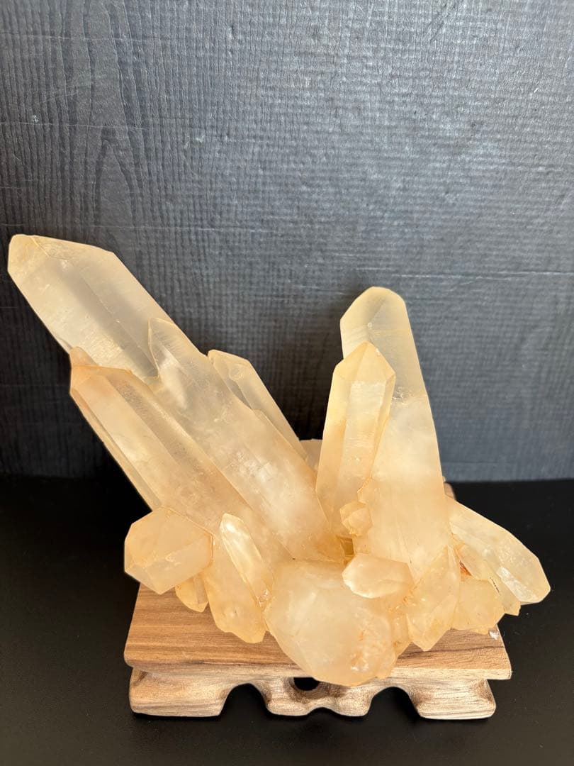 ❗️買い得❤️底岩無し　0.5kg 形良く　はいパワー　極みの逸品　クラスター　水晶