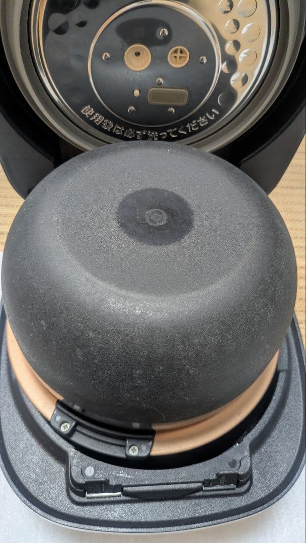 中古　TIGER IHジャー炊飯器 5.5合炊き　JPI-S100