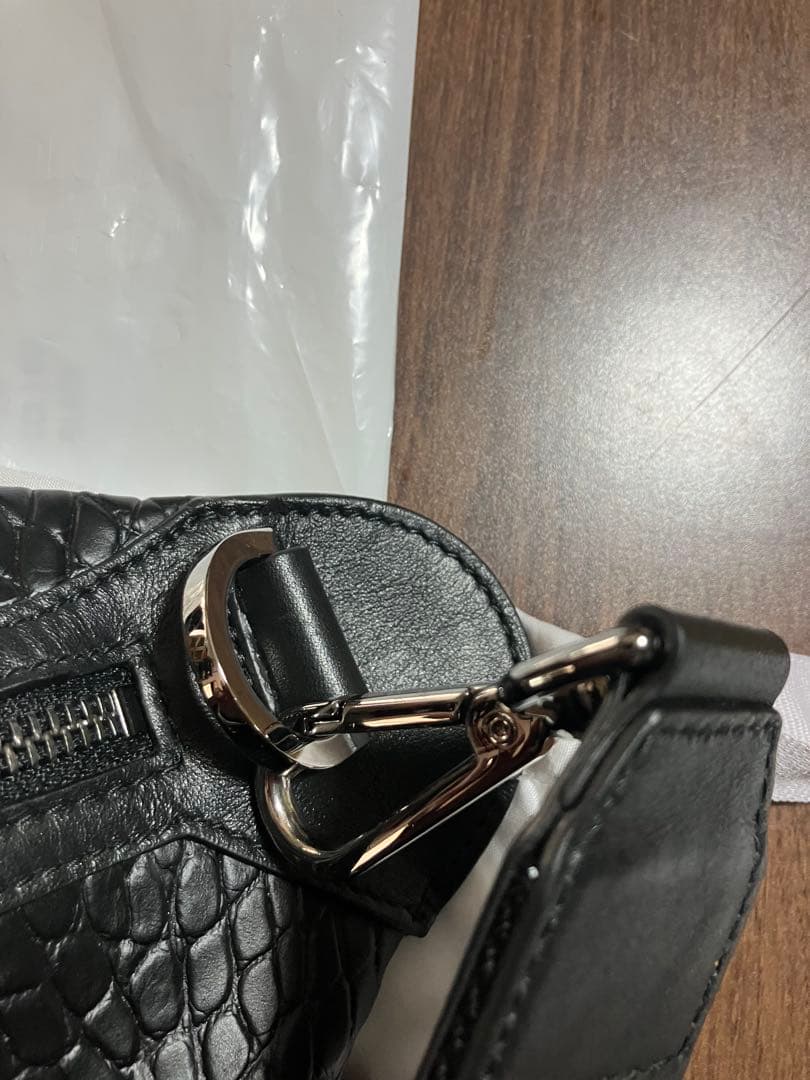 JIMMY CHOO クロコダイル風ボディバッグ　美品　値下げ不可