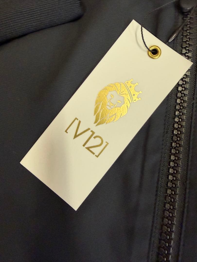 新品正規品【V12/XL】TAPE JKTナイロンジャケットブルゾン撥水防風