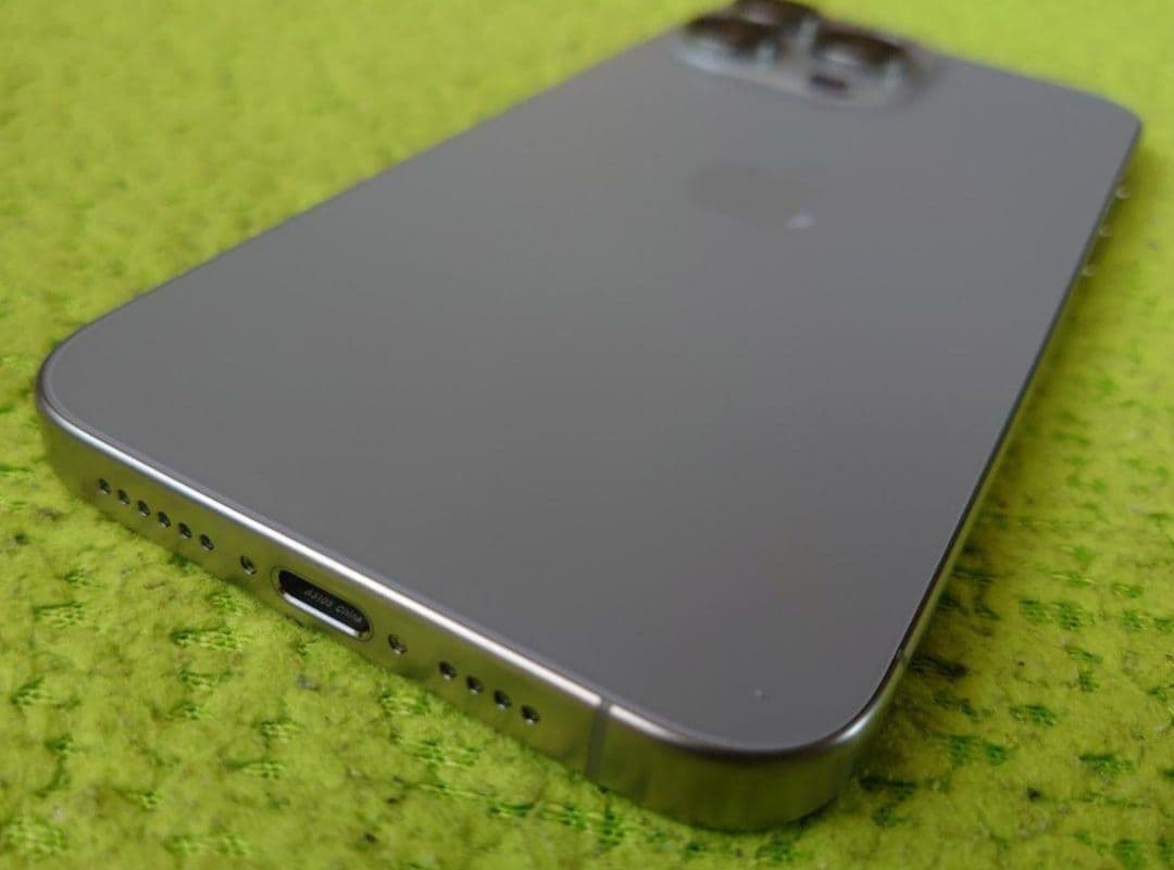 ★ストレージ１ＴＢ★２０２６年４月迄保証有★iPhone１５pro MAX★美品