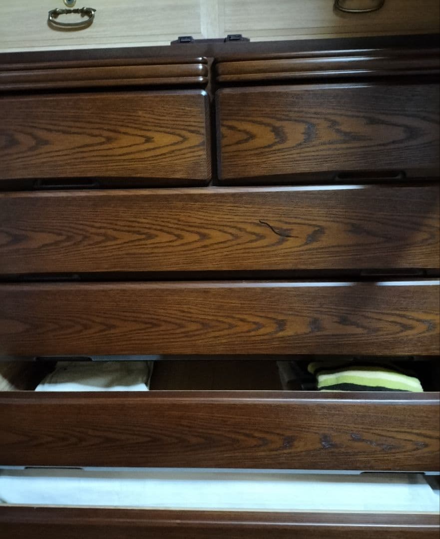 タンス大きめ引き取り限定