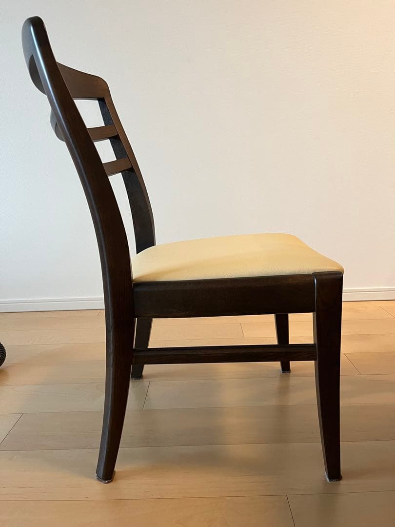 みみ　ibata 飛騨家具　ダイニングチェア　4脚あり　定価29925円