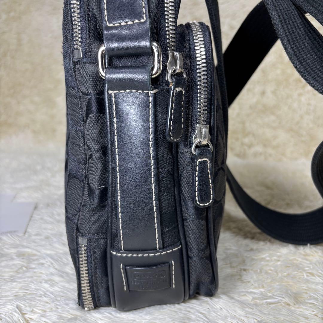 【美品】COACH　シグネチャー　ショルダーバッグ　斜め掛け　ブラック　4270