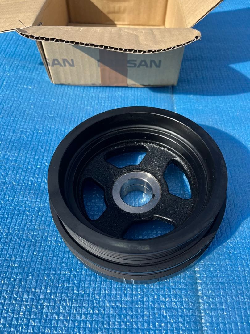 日産純正　クランクプーリー　12303-AL501 ボルト付