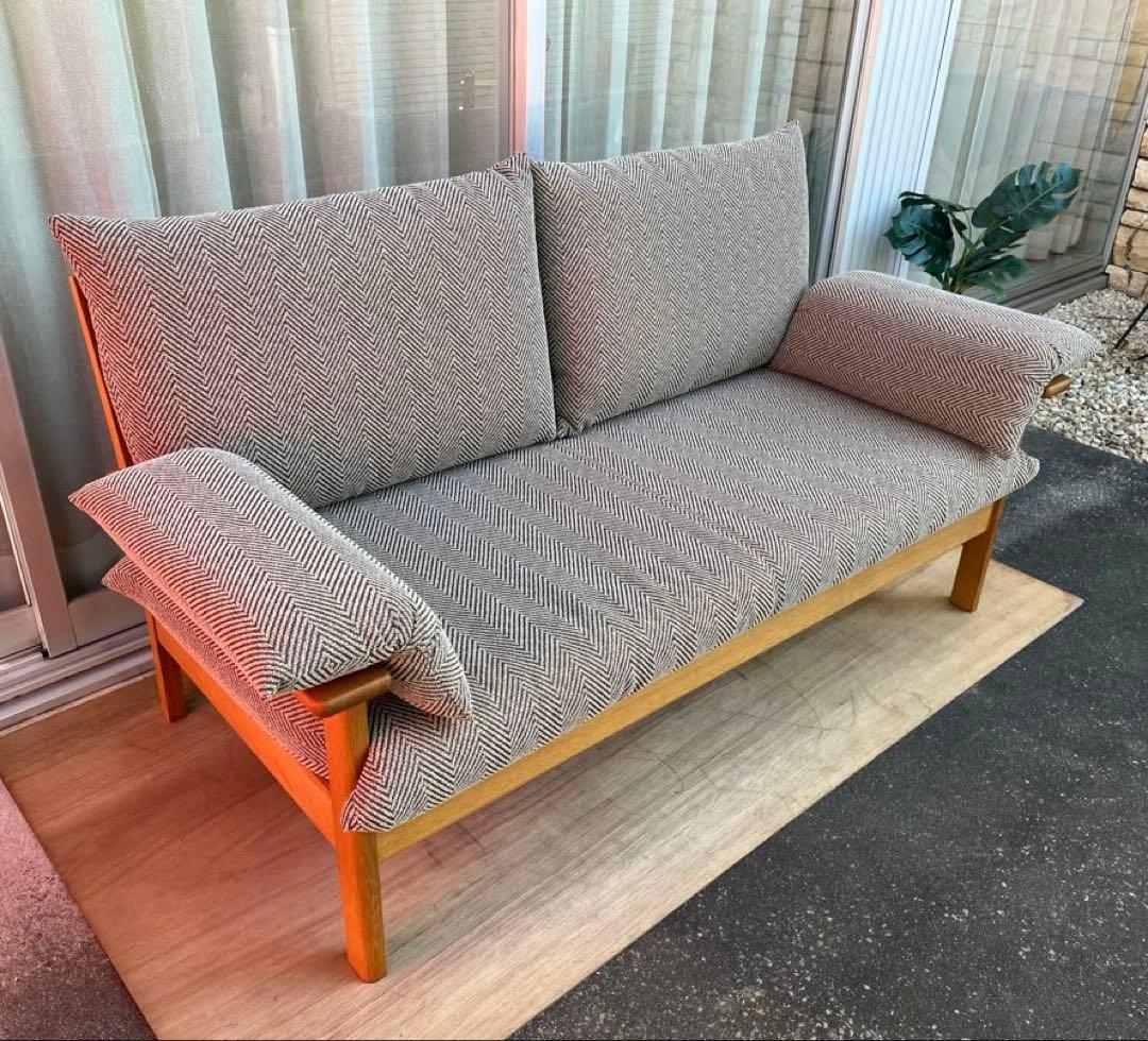 飛騨産業　チグサ　2人掛けソファ　キツツキ　26万　レッドオーク材 モダン　高級